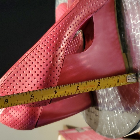 BCBG "Barbie" Pink Perferated Peep Toe Cut Out Wedge size 8.5 ☆LIKE NEW☆ - Picture 12 of 16